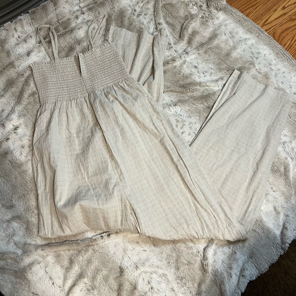 Knot Sisters linen Jumpsuit - Picture 17 of 17